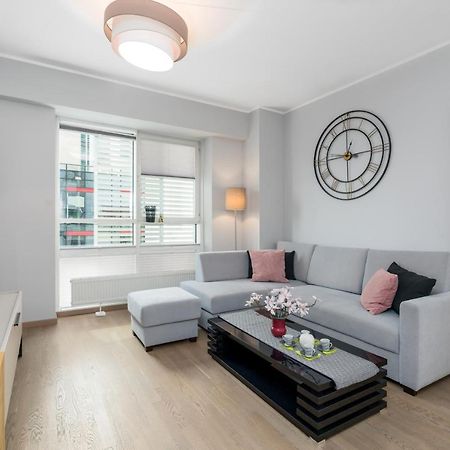 Apartments Poznan Towarowa By Noclegi Renters Ngoại thất bức ảnh