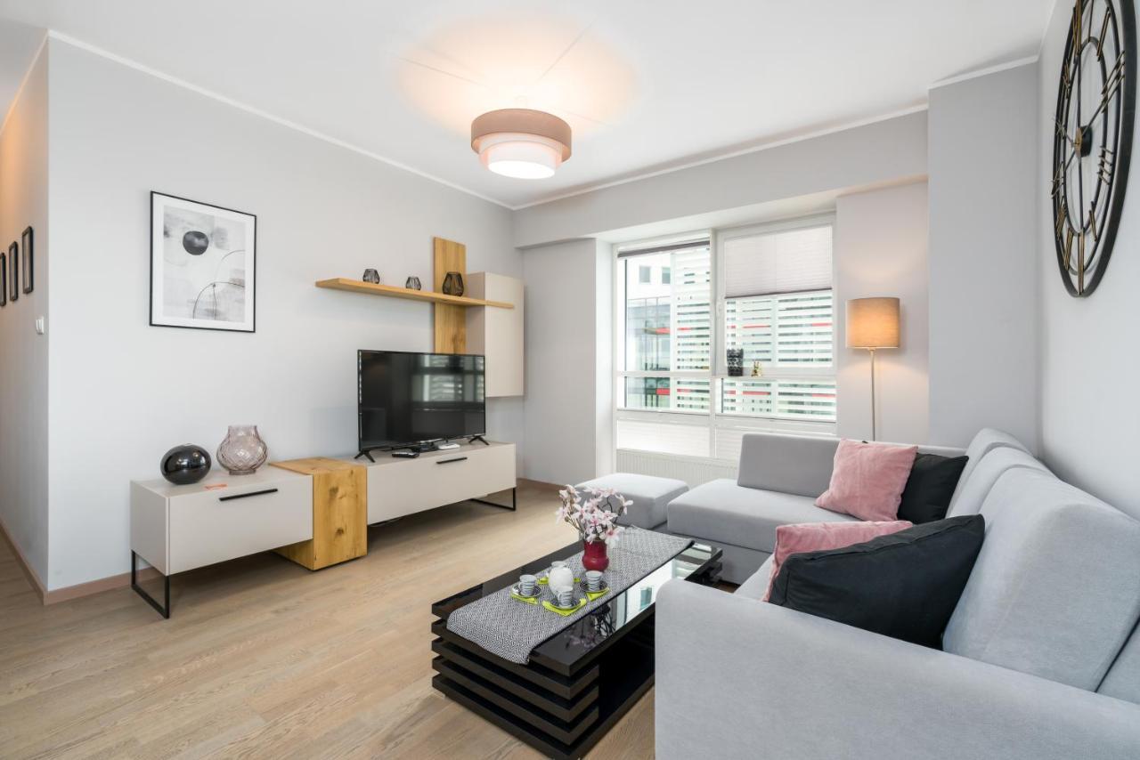Apartments Poznan Towarowa By Noclegi Renters Ngoại thất bức ảnh
