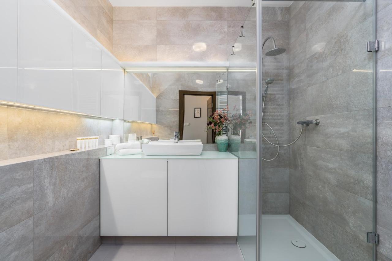 Apartments Poznan Towarowa By Noclegi Renters Ngoại thất bức ảnh