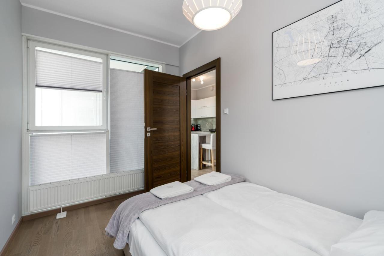 Apartments Poznan Towarowa By Noclegi Renters Ngoại thất bức ảnh